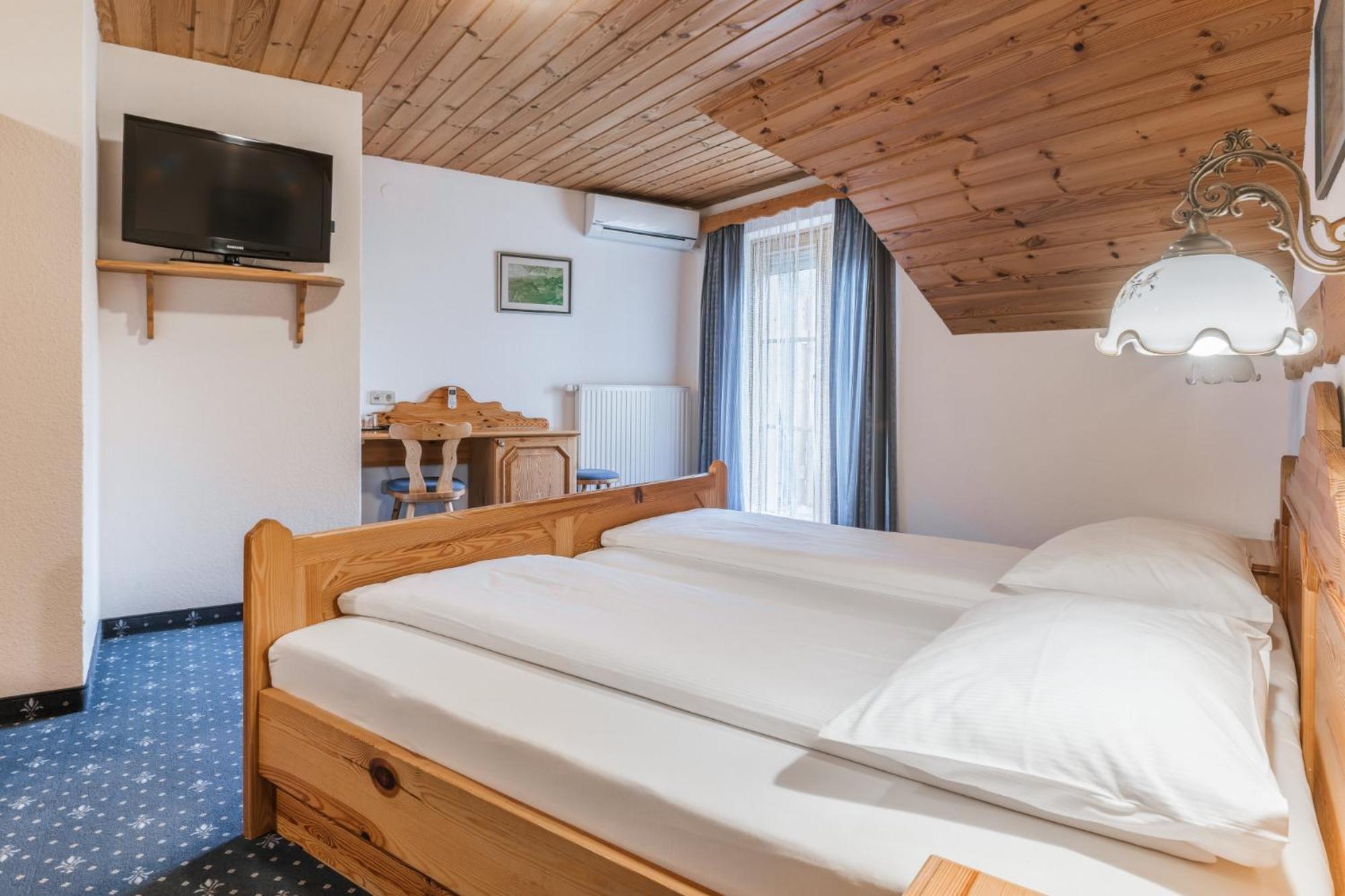 Garni Hotel Berc Bled Exterior photo